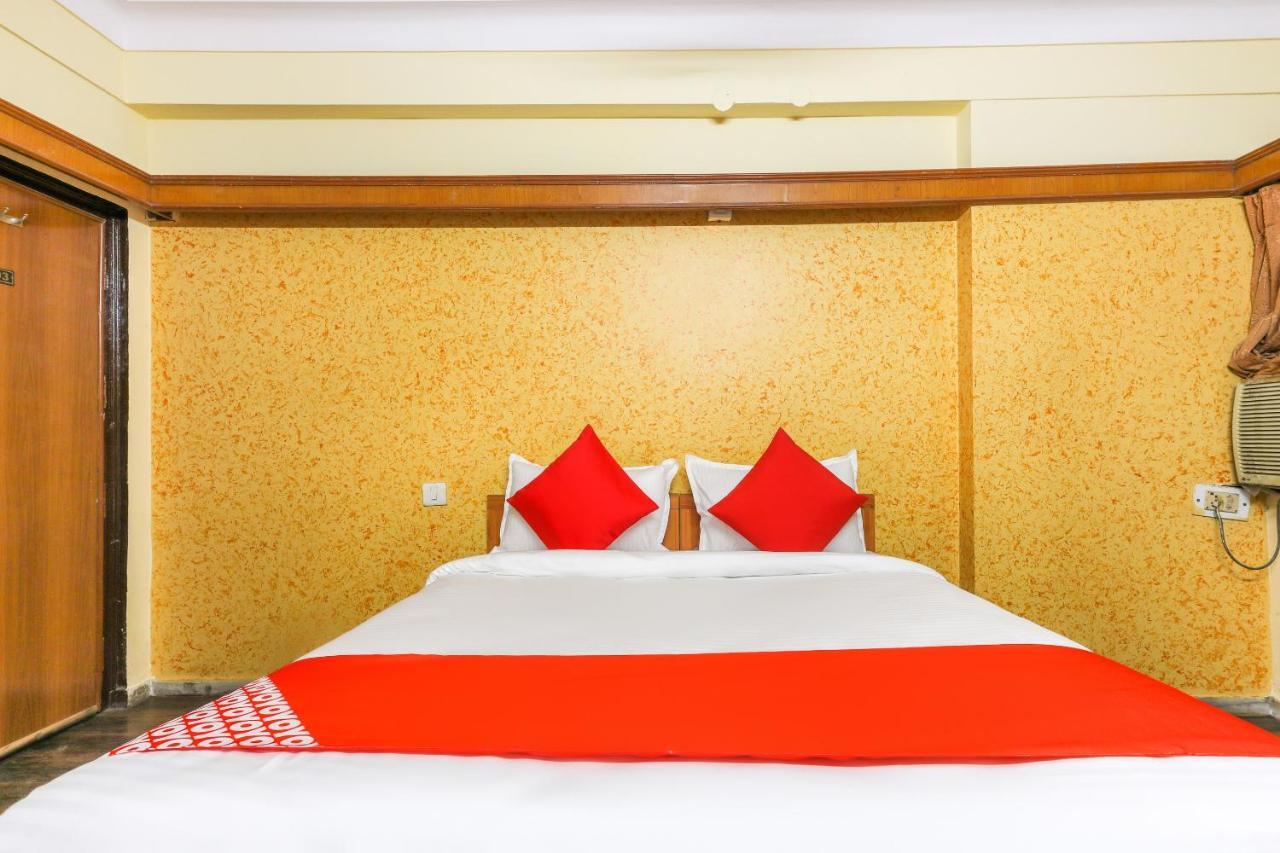 Oyo 62194 Pleasure Palace Hotel Indore Buitenkant foto