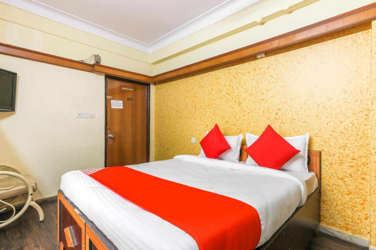 Oyo 62194 Pleasure Palace Hotel Indore Buitenkant foto