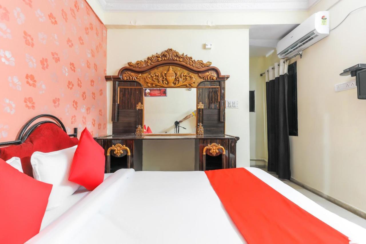 Oyo 62194 Pleasure Palace Hotel Indore Buitenkant foto