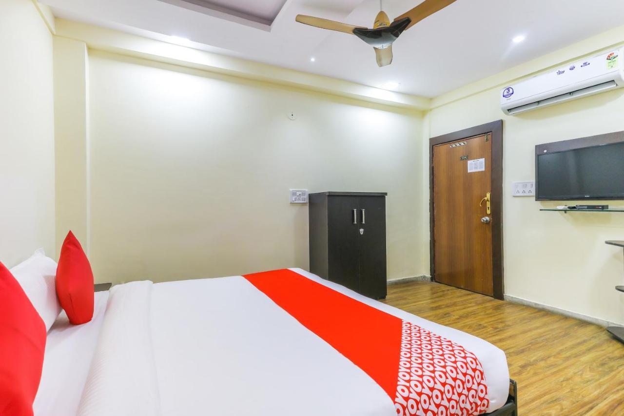 Oyo 62194 Pleasure Palace Hotel Indore Buitenkant foto