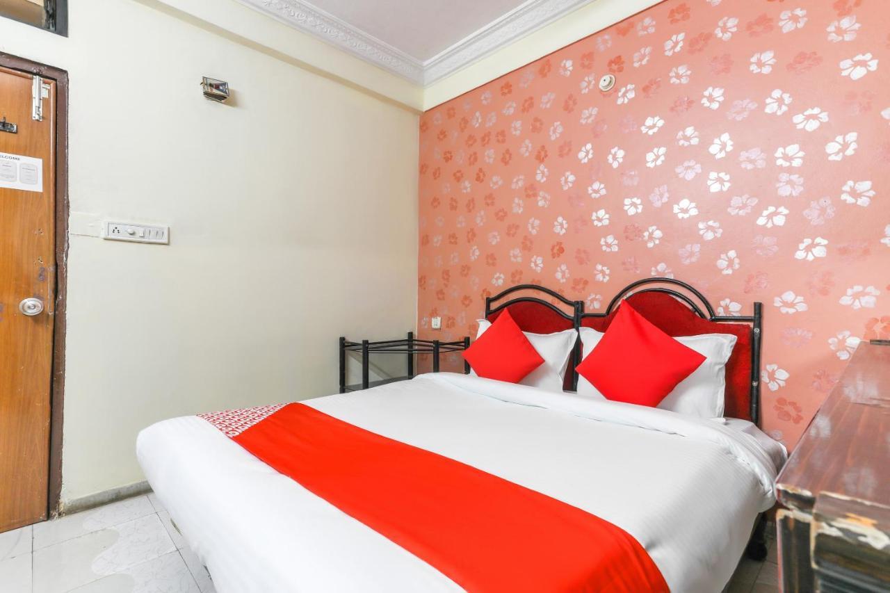 Oyo 62194 Pleasure Palace Hotel Indore Buitenkant foto